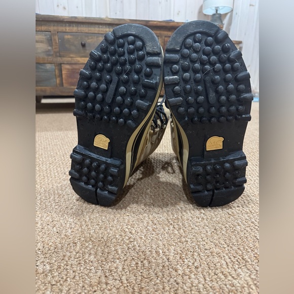 SOREL Women’s Caribou Tan and Black Winter Waterproof Boots - Size 7.5 - Picture 3 of 5